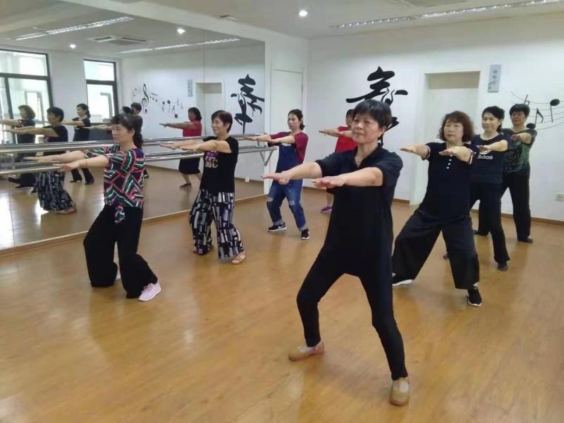 上海市社區(qū)<a href=http://m.wwwyw99966.com target=_blank class=infotextkey>健身</a>俱樂部