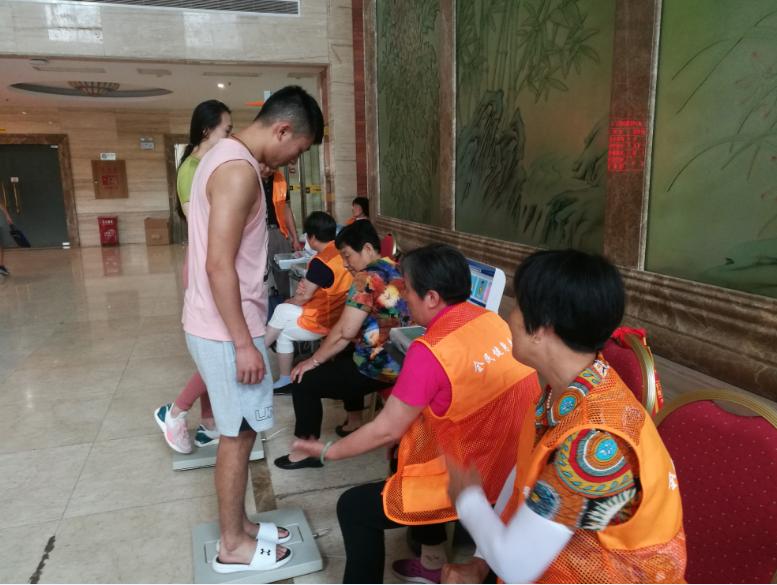 上海市社區(qū)<a href=http://m.wwwyw99966.com target=_blank class=infotextkey>健身</a>俱樂(lè)部 上海市社區(qū)<a href=http://m.wwwyw99966.com target=_blank class=infotextkey>健身</a>俱樂(lè)部