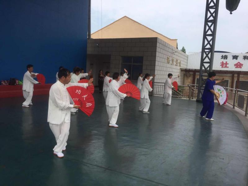 上海市社區(qū)<a href=http://m.wwwyw99966.com target=_blank class=infotextkey>健身</a>俱樂部 上海市社區(qū)<a href=http://m.wwwyw99966.com target=_blank class=infotextkey>健身</a>俱樂部