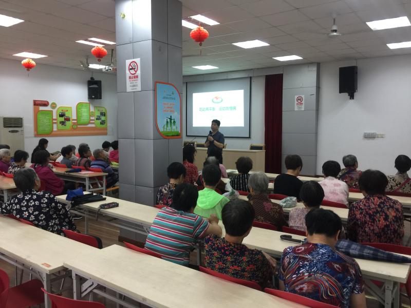 上海市社區(qū)<a href=http://m.wwwyw99966.com target=_blank class=infotextkey>健身</a>俱樂(lè)部 上海市社區(qū)<a href=http://m.wwwyw99966.com target=_blank class=infotextkey>健身</a>俱樂(lè)部