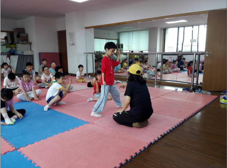 上海市社區(qū)<a href=http://m.wwwyw99966.com target=_blank class=infotextkey>健身</a>俱樂(lè)部
