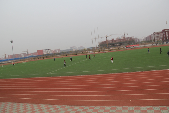 北京交通大學(xué)黃驊分校4*4<a href=http://m.wwwyw99966.com target=_blank class=infotextkey>塑膠跑道</a>工程實(shí)例