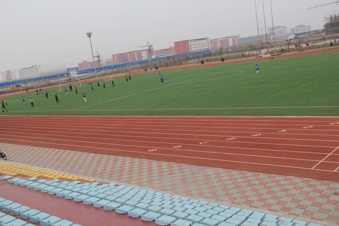 北京交通大學(xué)黃驊分校4*4<a href=http://m.wwwyw99966.com target=_blank class=infotextkey>塑膠跑道</a>工程實(shí)例