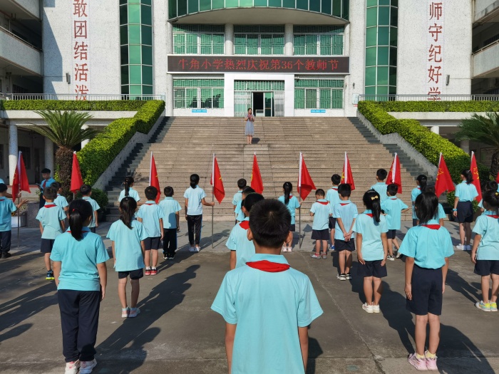 90db2cc1c2b2ef7b806f079e12a5126.jpg