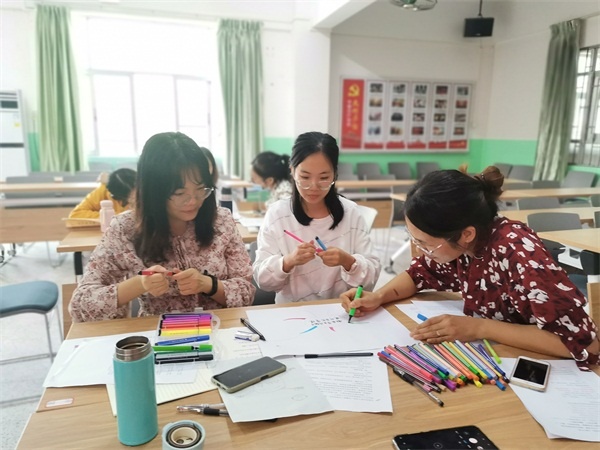 小組討論12.jpg