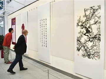 廣東民進(jìn)書畫聯(lián)展在中山開幕 廣東民進(jìn)書畫聯(lián)展在中山開幕