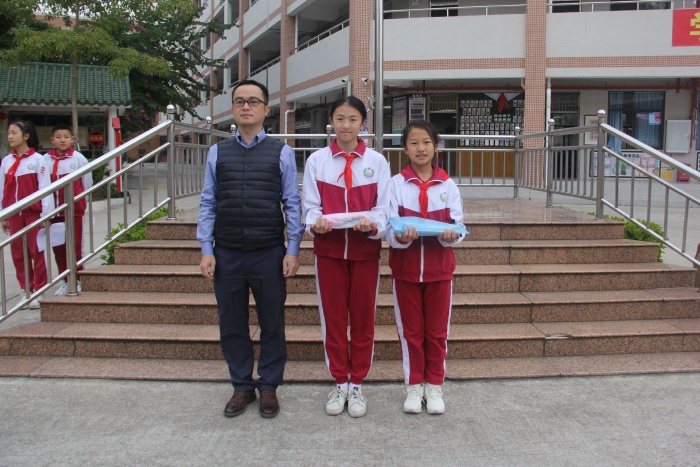 開發(fā)區(qū)第一小學：公益捐贈，情暖校園