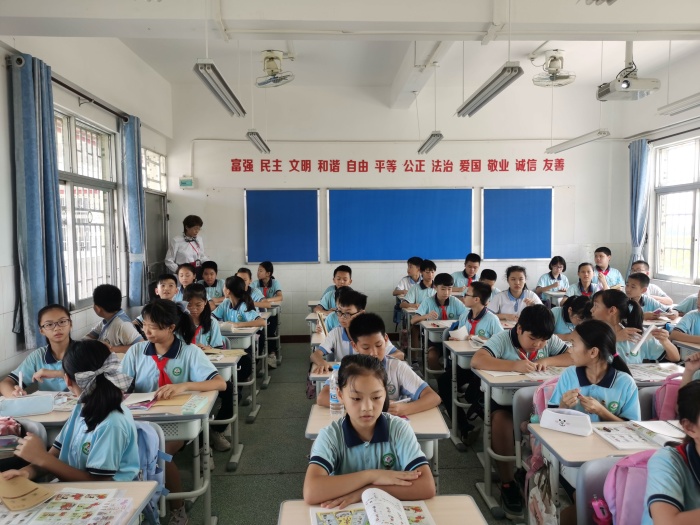 安阜小學(xué)認(rèn)真貫徹落實(shí)“五項(xiàng)管理”迎接督學(xué)督導(dǎo)檢查 安阜小學(xué)認(rèn)真貫徹落實(shí)“五項(xiàng)管理”迎接督學(xué)督導(dǎo)檢查