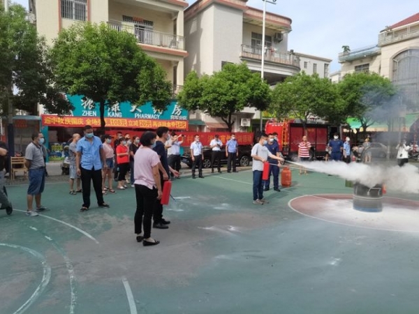 貼心服務 安全過節(jié)︱南頭消防大隊花式消防宣傳接地氣 貼心服務 安全過節(jié)︱南頭消防大隊花式消防宣傳接地氣