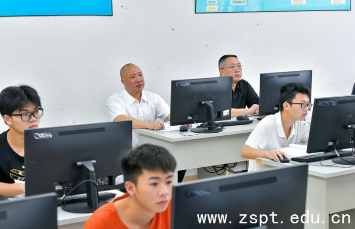 以“鹽”入“湯” 專業(yè)課講出思政味 以“鹽”入“湯” 專業(yè)課講出思政味