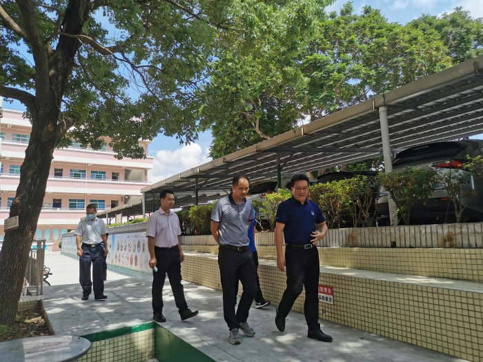 沙溪鎮(zhèn)鎮(zhèn)領(lǐng)導(dǎo)教師節(jié)前夕蒞臨康樂(lè)小學(xué)慰問(wèn)一線教師 沙溪鎮(zhèn)鎮(zhèn)領(lǐng)導(dǎo)教師節(jié)前夕蒞臨康樂(lè)小學(xué)慰問(wèn)一線教師