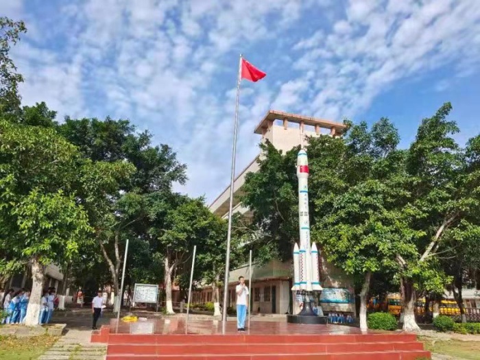 晚舟歸航，為強(qiáng)大的祖國(guó)點(diǎn)贊