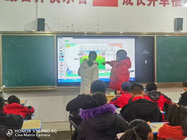提升信息技術(shù)，提高課堂效率