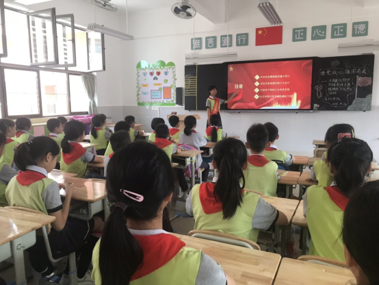 鴉崗小學(xué)紅領(lǐng)巾燈塔志愿宣講輕騎兵“下沉中隊”宣講活動通訊稿(好)625.png