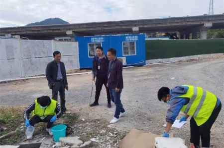南區(qū)街道：開展專項行動，對違法行為“亮劍”