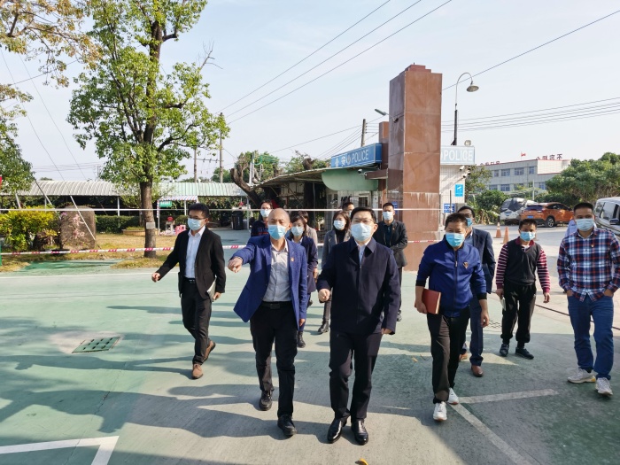 坦洲鎮(zhèn)黨委書記張義強周末調研第三初級中學