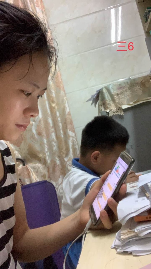 三6班觀看心理健康核心知識(shí).png