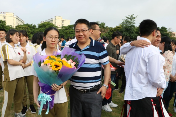 8-父女合影.JPG