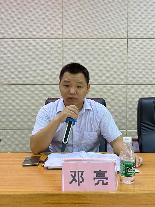 鄧校講話.jpg