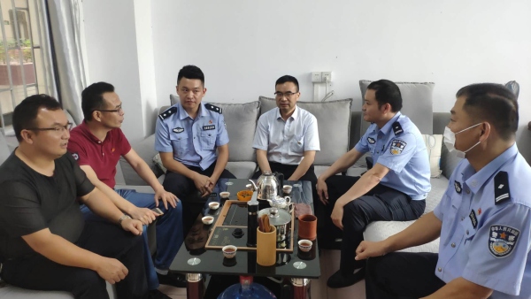 2d44f4ebeba20baba836201af7abf82.jpg