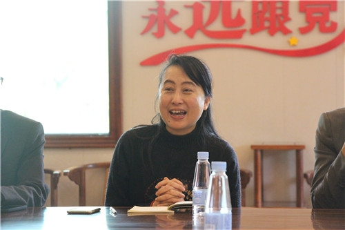 華英學(xué)校副校長霍毅愫