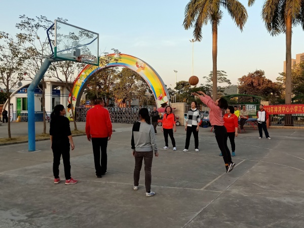 20191204神灣中心小學教職工籃球賽照片 (12).jpg