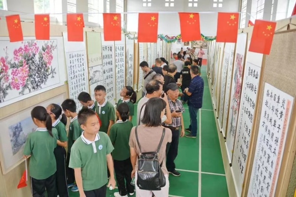 20190926五鎮(zhèn)書畫聯(lián)展通訊稿照片4.jpg