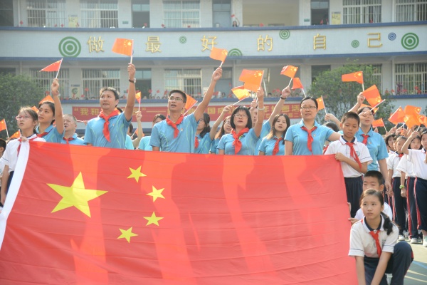 黨員老師唱歌.JPG
