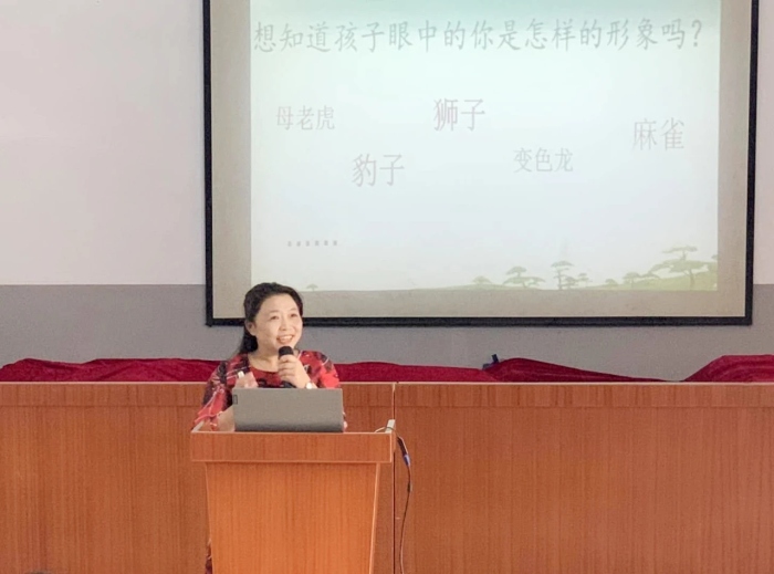 走進(jìn)課堂 分享快樂