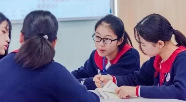 課后服務“5＋2”模式實行兩周后，一位老師被舉報了……