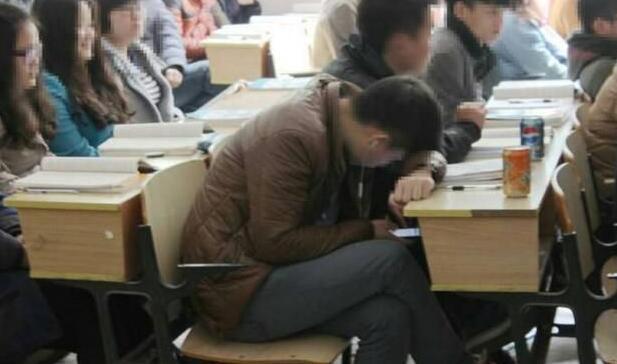 老師越來越不被尊重，頂撞老師、擾亂課堂紀律的，為什么越來越多