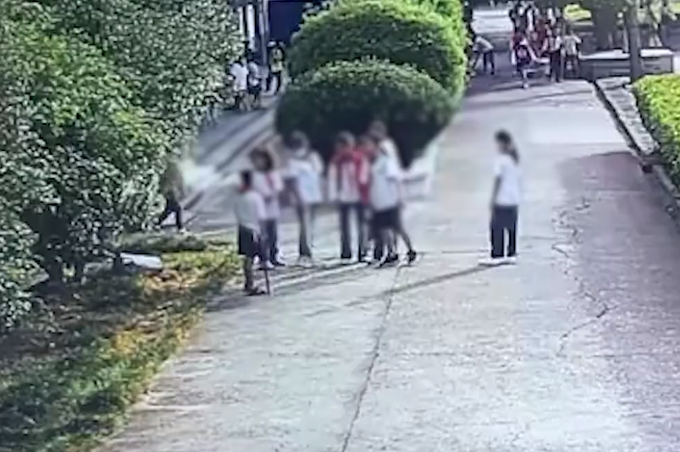 福建兩小學(xué)生起沖突，一人被打傷住進ICU，相關(guān)部門已介入處理
