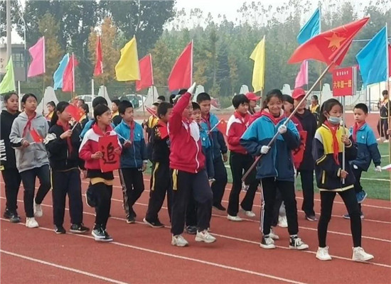 脈動金秋，激情飛揚！安泰小學<a href=http://m.wwwyw99966.com target=_blank class=infotextkey>塑膠跑道</a>啟用典禮暨金秋體育節(jié)活動