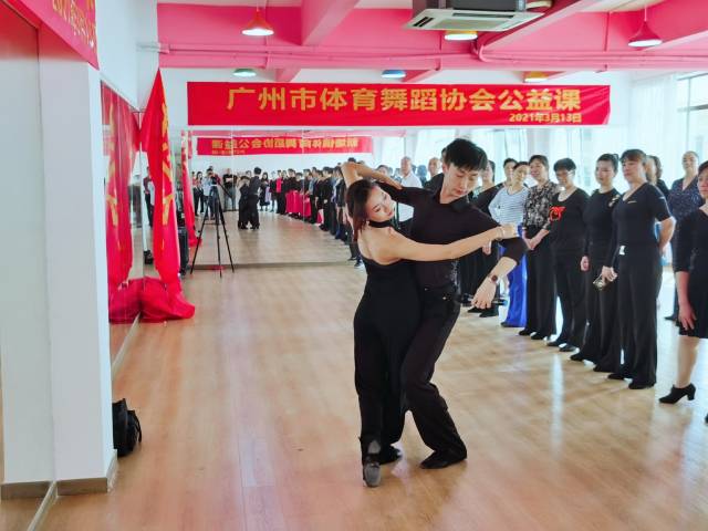 廣東<a href=http://m.wwwyw99966.com target=_blank class=infotextkey>塑膠跑道</a>維修