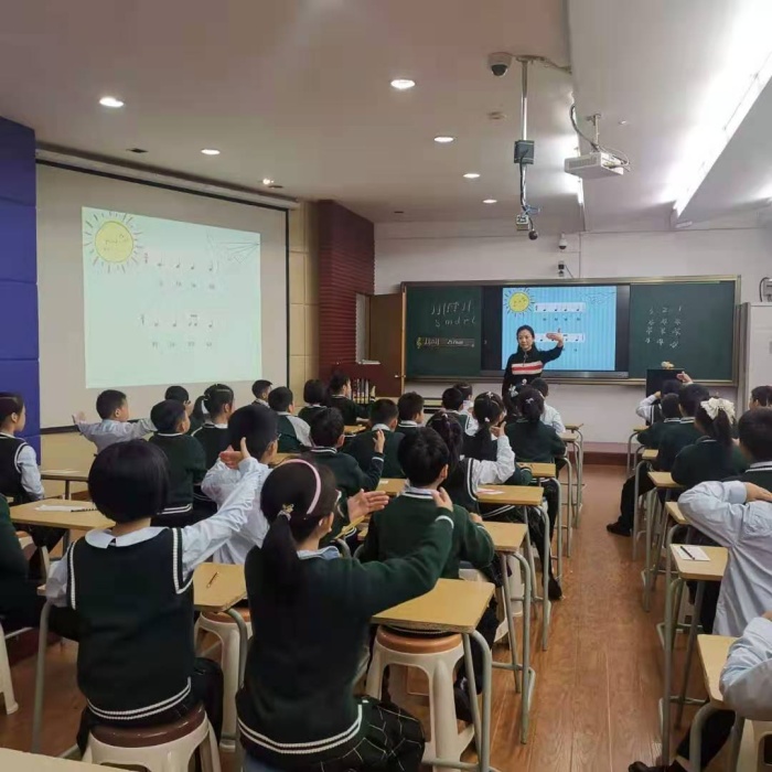 余卓敏老師.jpg