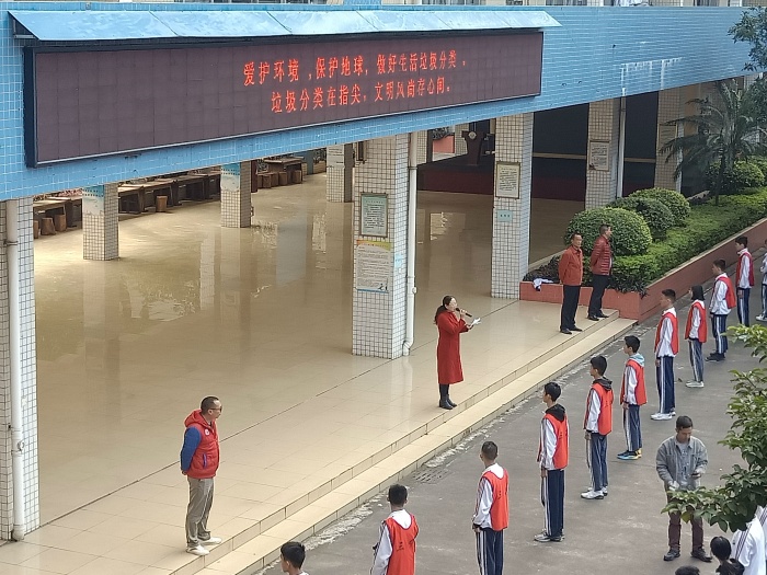 港中進行垃圾分類主題教育1.jpg