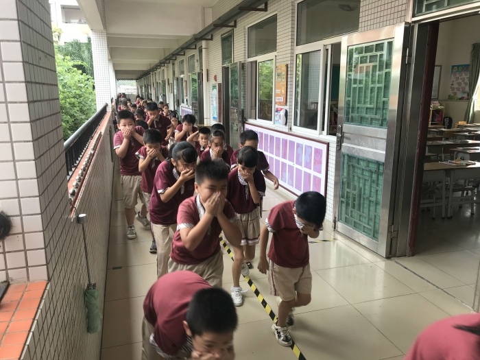 新圩小學(xué)開展消防疏散演練活動(dòng) 新圩小學(xué)開展消防疏散演練活動(dòng)