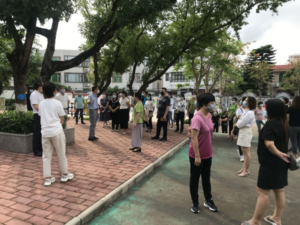 森林平嵐：花開疫散復課在即，家長代表吃“定心丸”