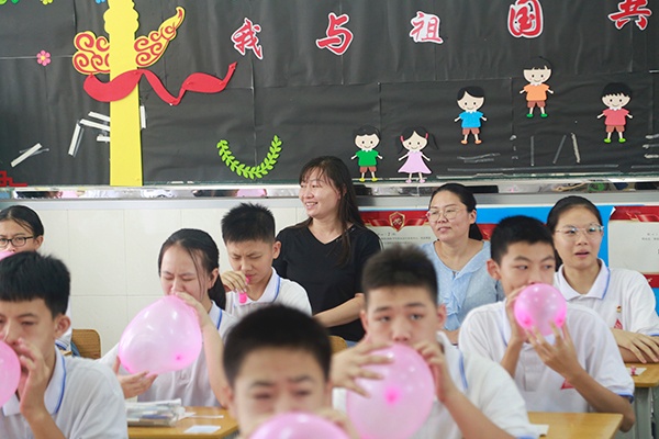 讓學(xué)校成為應(yīng)用心理學(xué)的實(shí)驗(yàn)室 讓學(xué)校成為應(yīng)用心理學(xué)的實(shí)驗(yàn)室