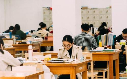 比英語四六級“含金量”高的證書，學生早考早受益，你考了嗎
