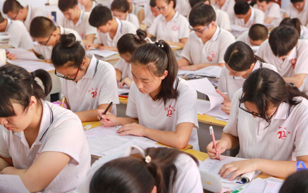 高考459分的“尷尬”，高不成低不就，學(xué)生報(bào)考成為大難題
