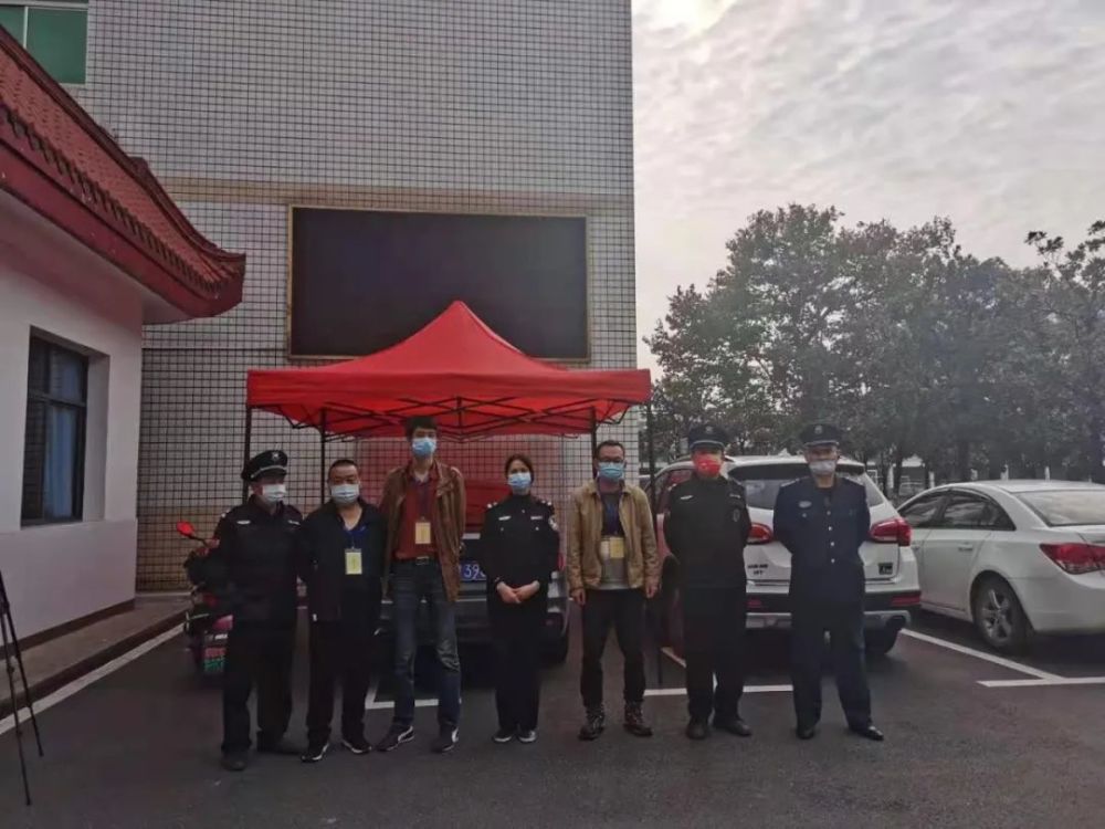 【我為群眾辦實事】護航成考：考生忘帶準考證，蘆淞民警來幫忙
