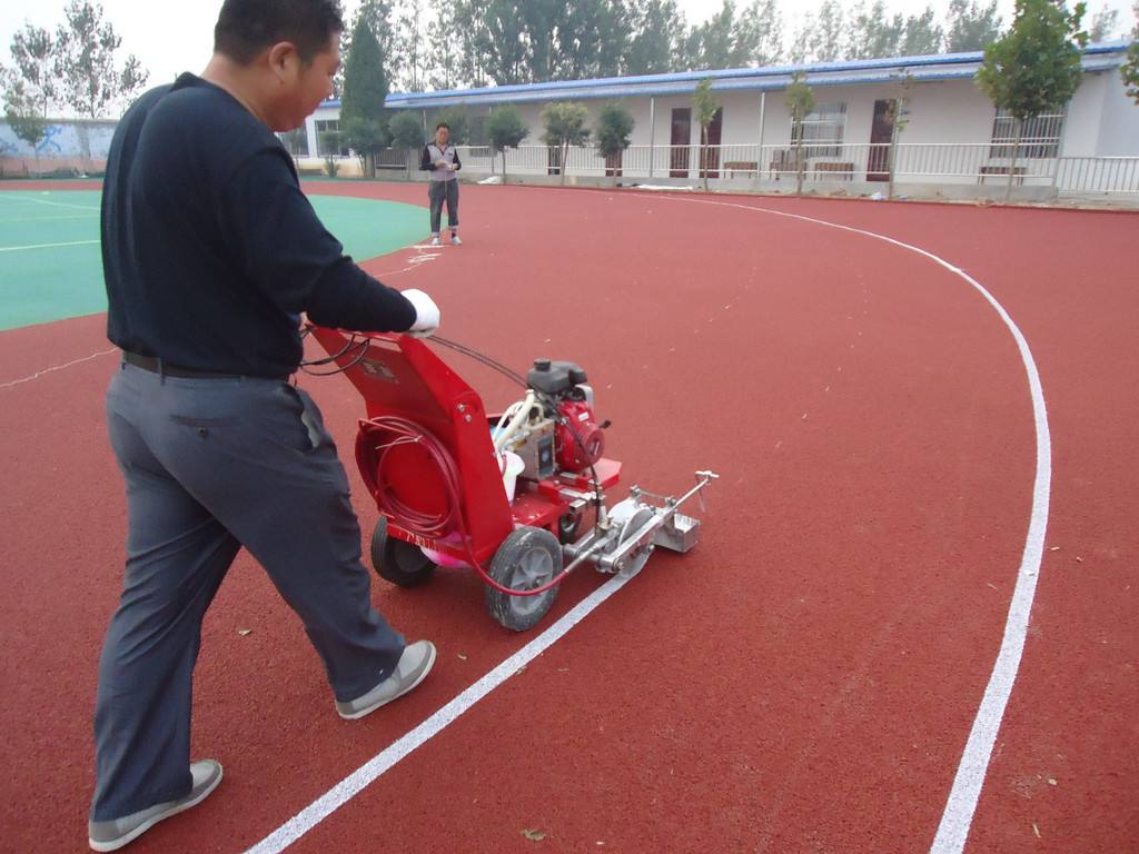 <a href=http://m.wwwyw99966.com target=_blank class=infotextkey>塑膠跑道</a>畫線