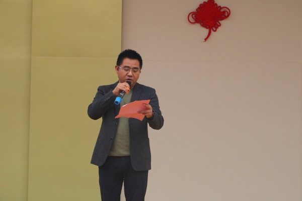 校長講話.JPG