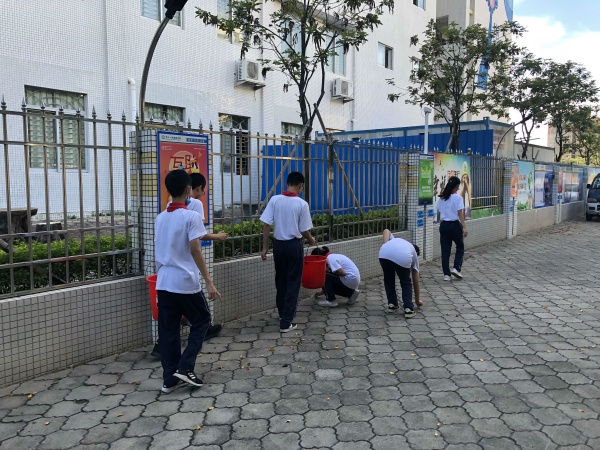 校園外3.JPG