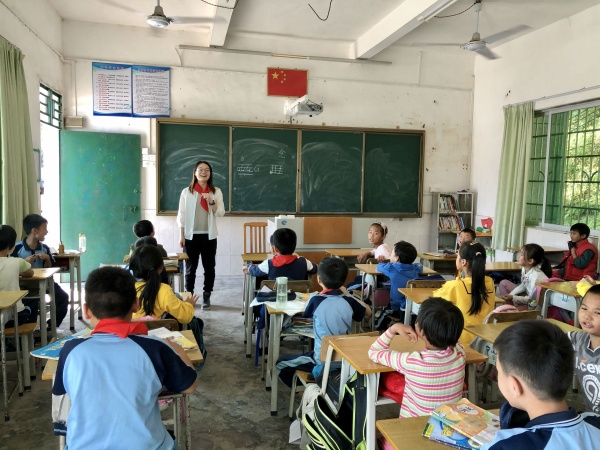 沙小教師送課.JPG