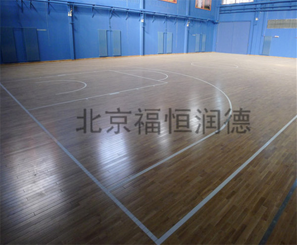 學(xué)?；@球場館木地板