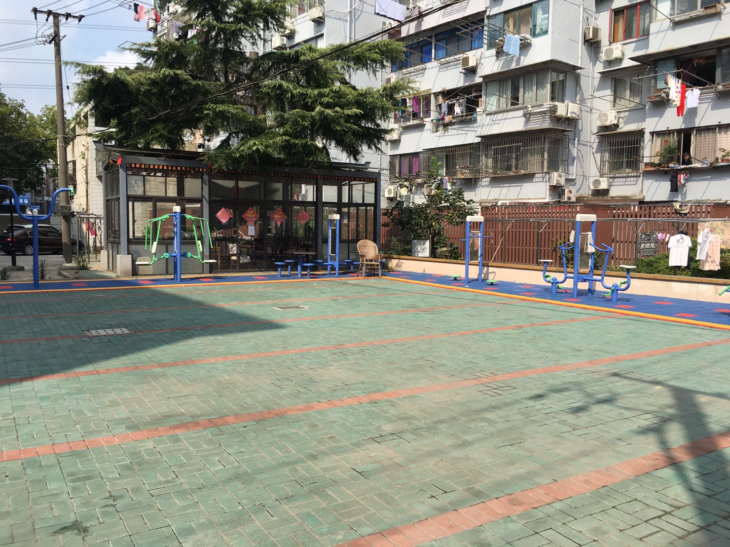 海濱八村居委健身點（1）