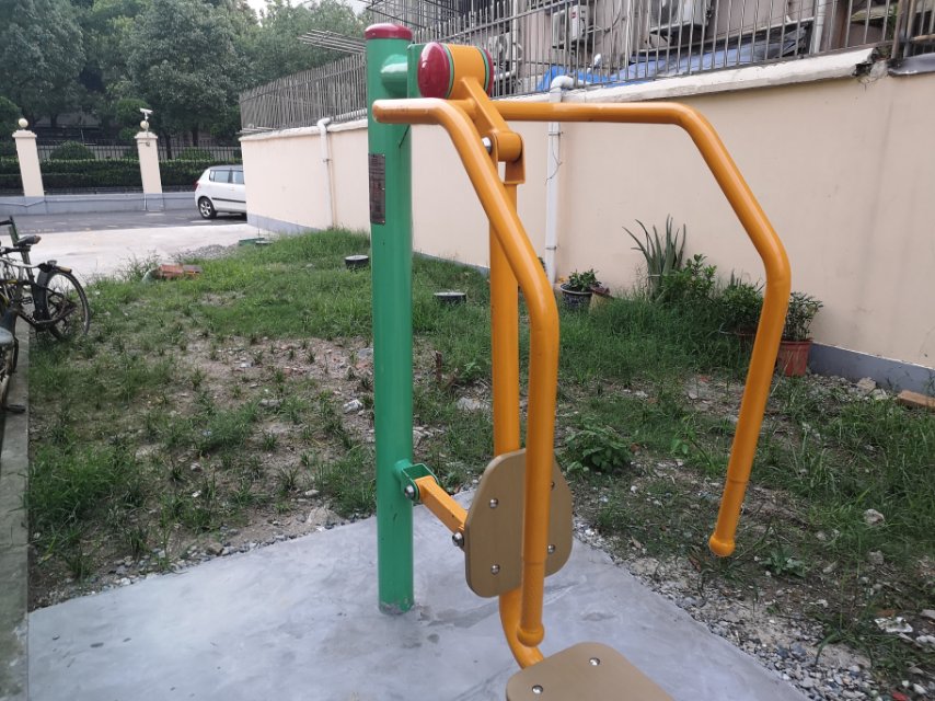 坐推訓練器 坐推訓練器