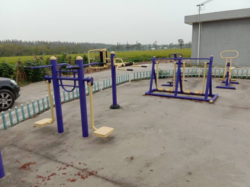 堡鎮(zhèn)四滧村2隊(duì)健身點(diǎn)